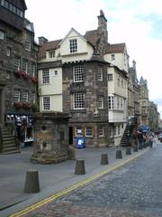 John Knox House and the Netherbow wellhead in Edinburgh