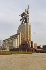 Moscow Worker and Kolkhoz Woman statue