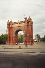 Arc De Triomf in Barcelona at sunset