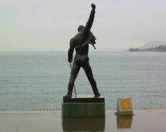 Bronze statue of Freddie Mercury