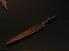 Iberian iron dagger with bronze handle