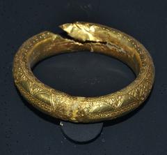 Islamic mudéjar gold bracelet from the 13th century, found in Riu d'Asp Castle