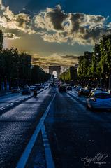 Sunset at the Arc de Triomphe