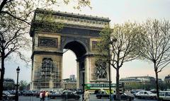 Arc de Triomphe in Paris, historic monument commissioned by Napoleon