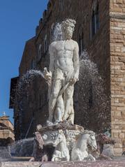 Fontana del Nettuno in Piazza della Signoria, Florence, Italy