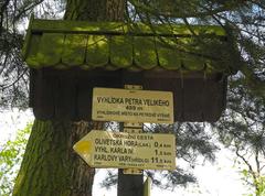 signpost at Petershöhe viewpoint above Karlsbad