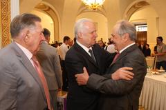 Mintimer Shaimiev receiving state award from Vladimir Putin