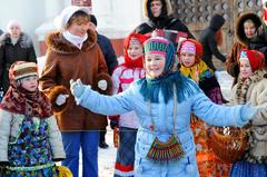 Children playing in Kolomenskoye Park