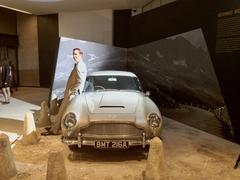 Aston Martin DB5, James Bond