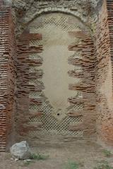 Anfiteatro Pozzuoli with wall in opus reticulatum