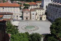 Lucca piazza Antelminelli