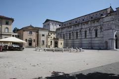 Lucca piazza Antelminelli