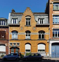 Eclectic house at Rue de Bouvines 16 in Lille