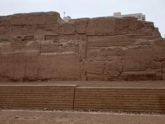 Huaca Huantinamarca interior wall with details and relative height