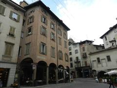 Bergamo Piazza Mercato delle Scarpe