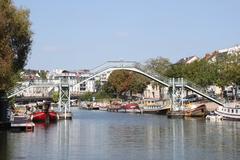 Passerelle est de l'Île de Versailles à Nantes