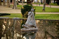 Jardim do Passeio Alegre sculpture 'A Menina e a Foca' by Dario Boaventura, 1953