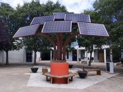 front view of the solar tree at the Moulin à Vent campus of UPVD