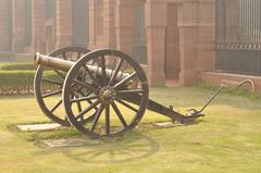 Ceremonial cannon outside Rashtrapati Bhavan in Delhi