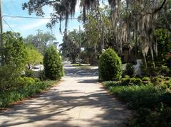 Memorial Park in Jacksonville with entrance view and lush greenery