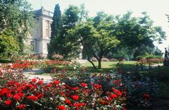 Zentralbibliothek Solothurn building with surrounding garden