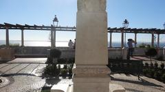 Busto de Júlio de Castilho no adro da Igreja de Santa Luzia em Lisboa