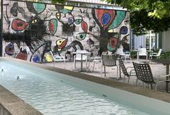 sculpted water fountain at Kunsthaus Zurich Garden Cafe