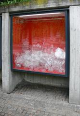 Kunsthaus Zürich Schaufenster featuring Lisa Seipel's PET project