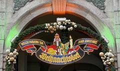 Weihnachtsdorf im Kaiserhof der Münchner Residenz