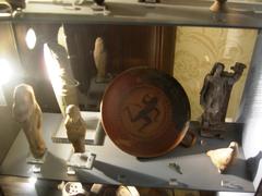 Collection of archaeological artifacts in Freud's office