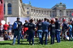 Demonstration sign reading 'Nein zum 12-Stunden-Tag'