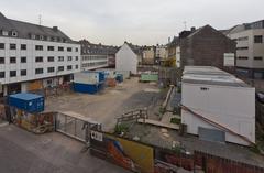 Gelände des ehemaligen Kaufhaus Kutz in Köln mit Bürocontainern der Nord-Süd-Bahn-Baustelle