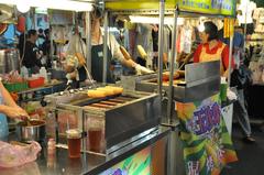 A corn vendor at the Raohe Street Night Market