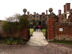 Entrance of Packwood House