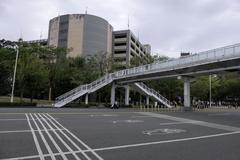 multi-story parking lot and footbridge in Yancheng, Kaohsiung