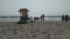 ice cream vendor at Payyambalam beach, Kannur