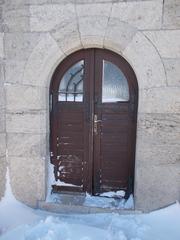 View of the first floor of Elizabeth Lookout with open door