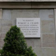 Commemorative plaque for Robert Céard at 24 Place du Bourg-de-Four, Geneva