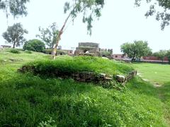 Rawat Fort graves in Pakistan