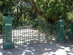 front gates of Rippon Lea estate in Victoria