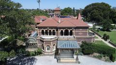 Rippon Lea Estate entrance gate