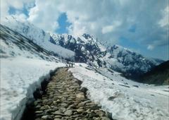 way to Kedarnath temple