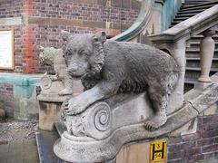 Bears on the steps of the Sedgwick Museum