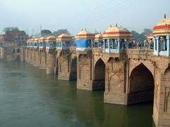 close-up of Jaunpur Bridge's intricate design