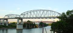 Shelby Street Bridge in daylight