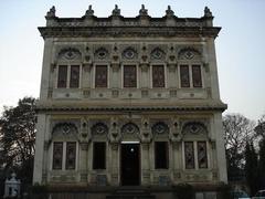 Shinde Chatri front view