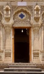 ornamental door of Shinde Chhatri