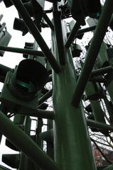 Traffic-light sculpture on Westferry Road