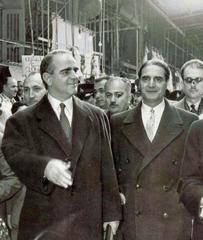 Konstantinos Karamanlis and Stefanos Natsinas at Central Market of Athens