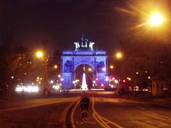 Empire State Building viewed through Civil War memorial Arch from Brooklyn Mirador